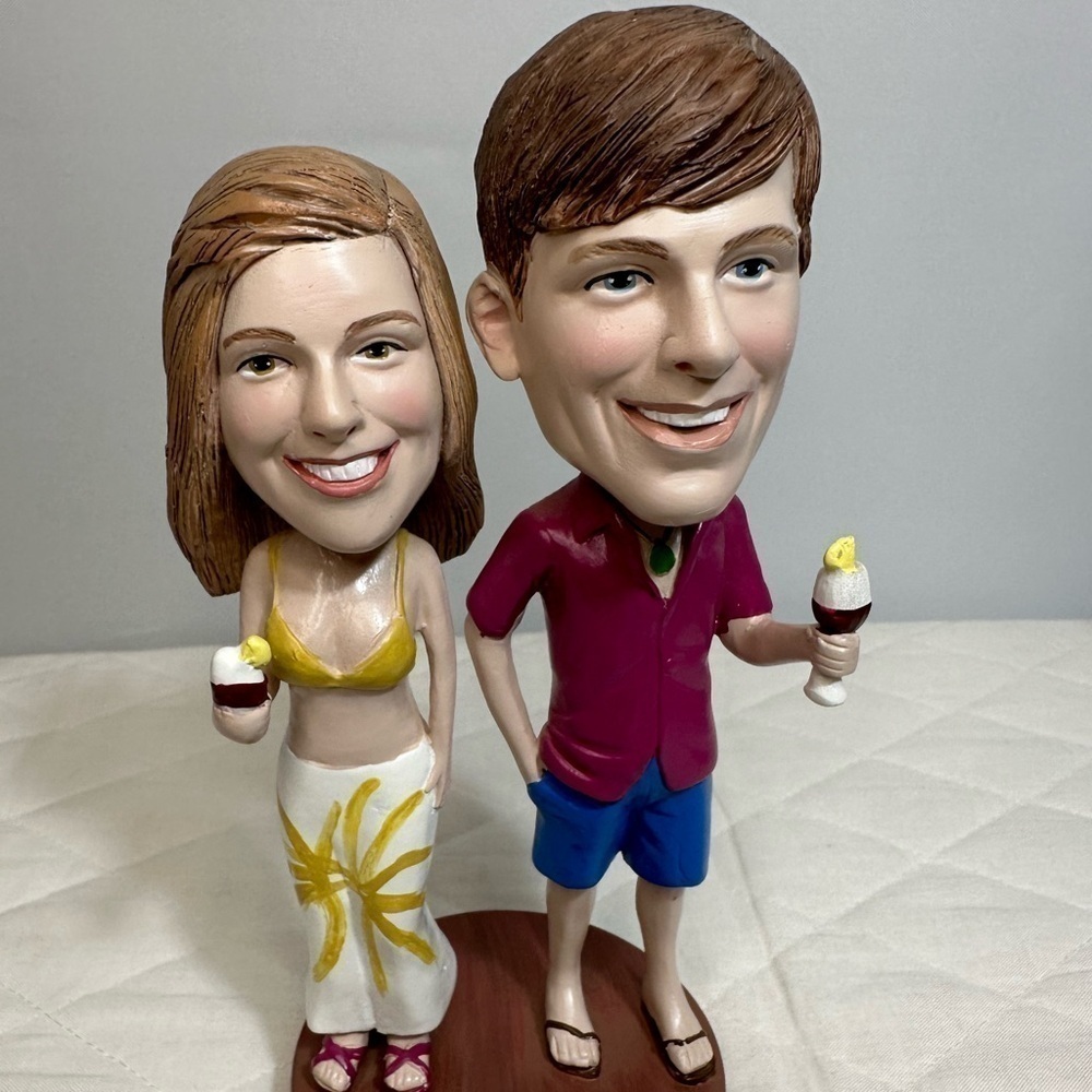 Happy Couple Bobbleheads Beach Vacation Cheers Siesta Theme Width 4” Height 7.5”